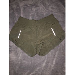 lululemon hotty hot short 4”
